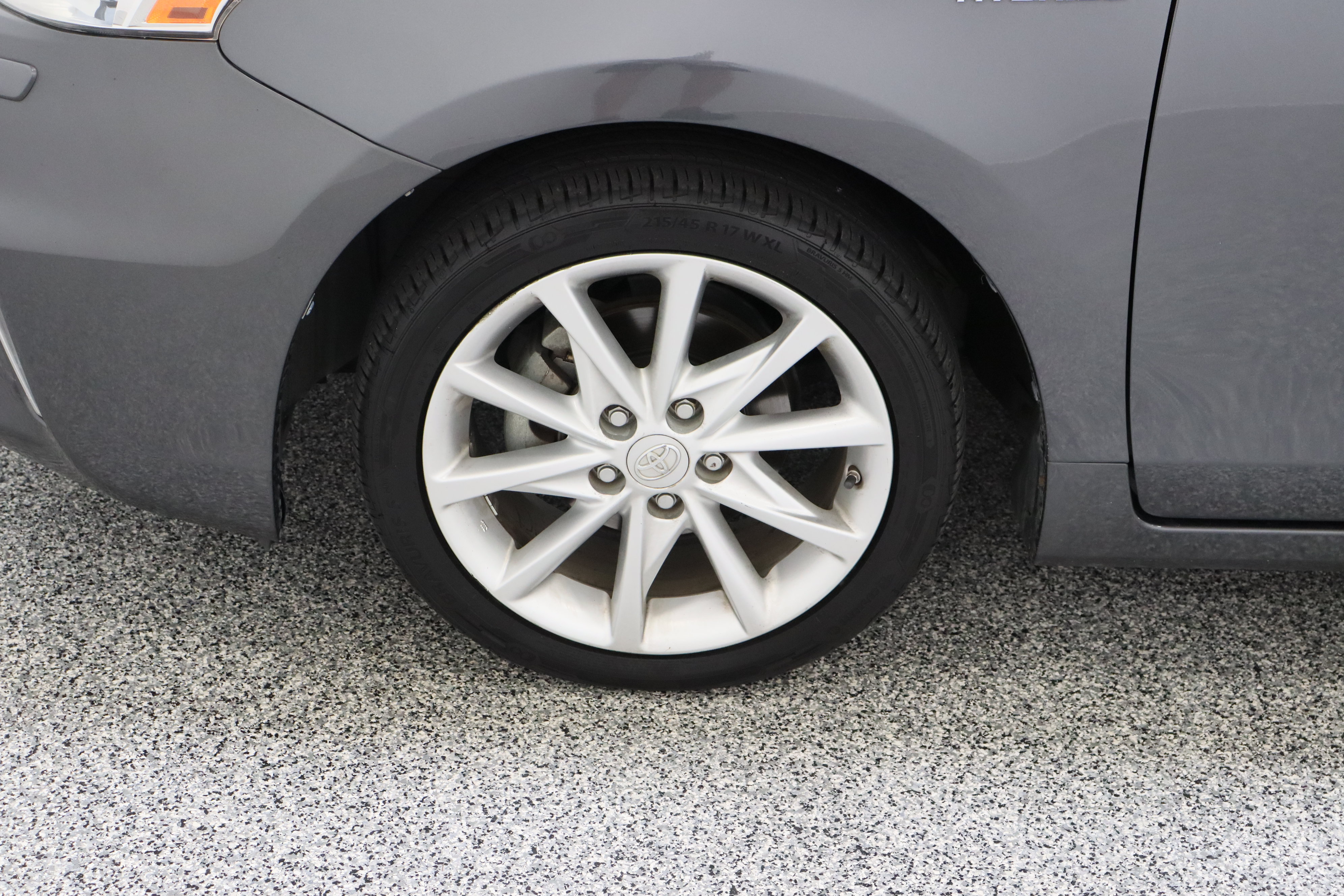 Used 2013 Toyota Prius V Five FWD image 11