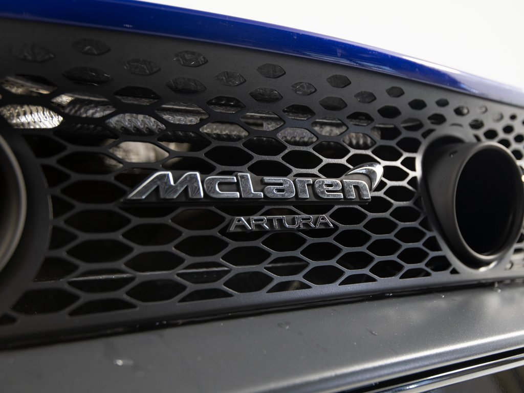 Used 2024 McLaren Artura image 38
