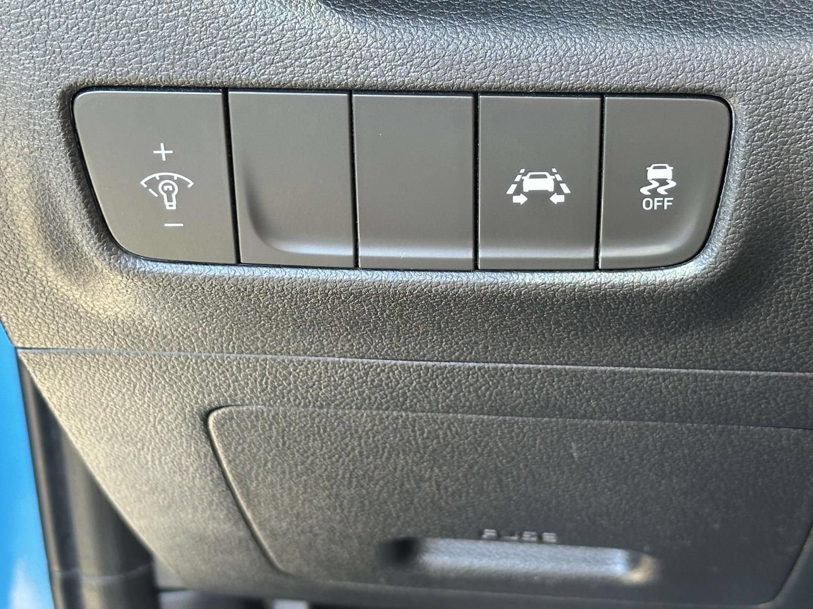 Used 2019 Hyundai Kona SE FWD image 15