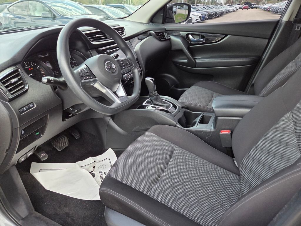 Used 2018 Nissan Rogue Sport SV image 23