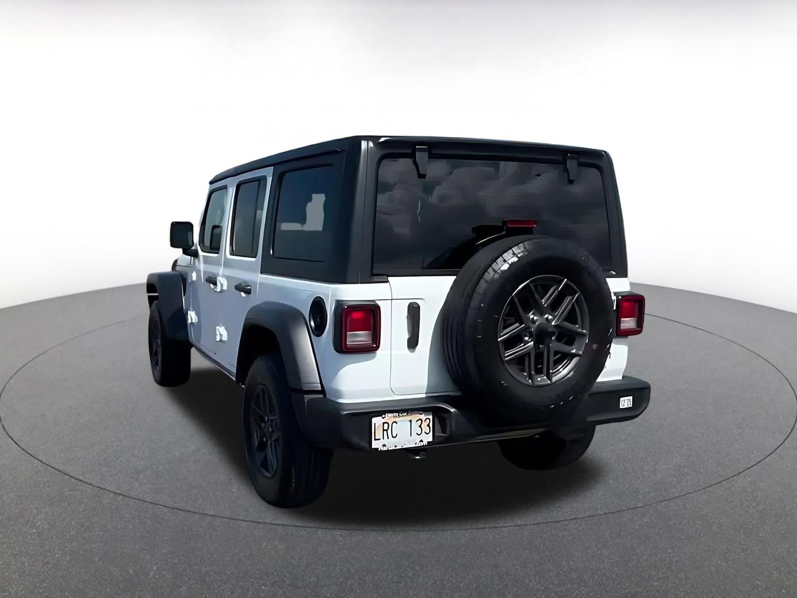 Used 2025 Jeep Wrangler Sport S AWD/4WD image 15
