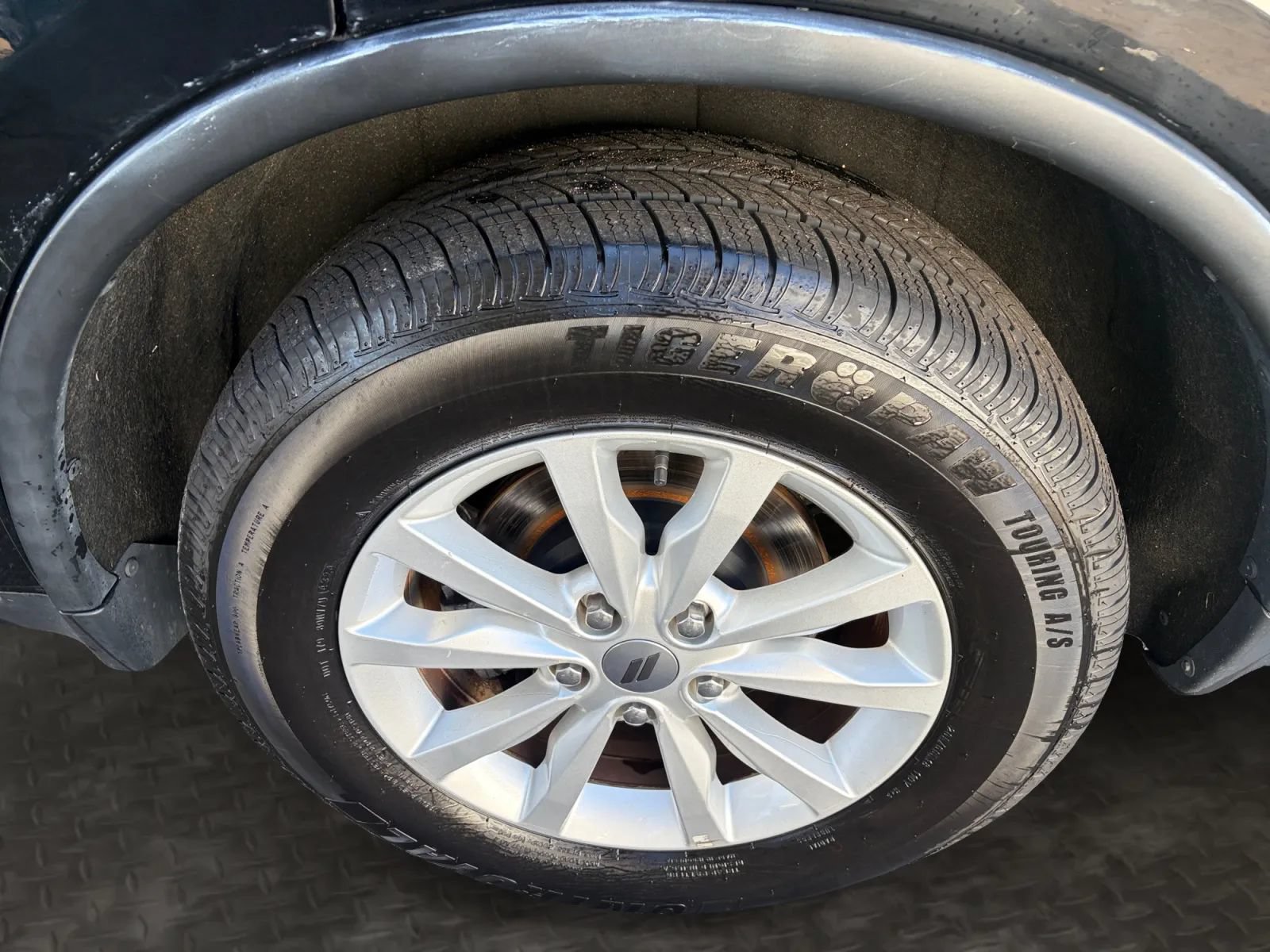 Used 2019 Dodge Durango SXT AWD/4WD image 40