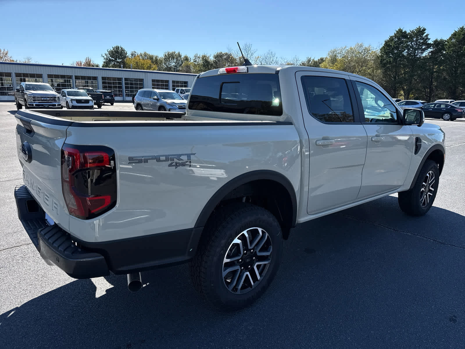 New 2025 Ford Ranger Lariat image 2