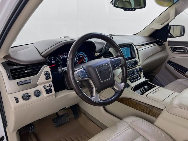 Used 2020 GMC Yukon Denali w/ Denali Ultimate Package AWD/4WD image 39