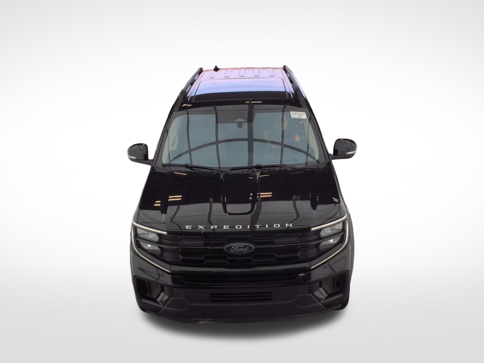 Used 2025 Ford Expedition Max Active AWD/4WD image 2