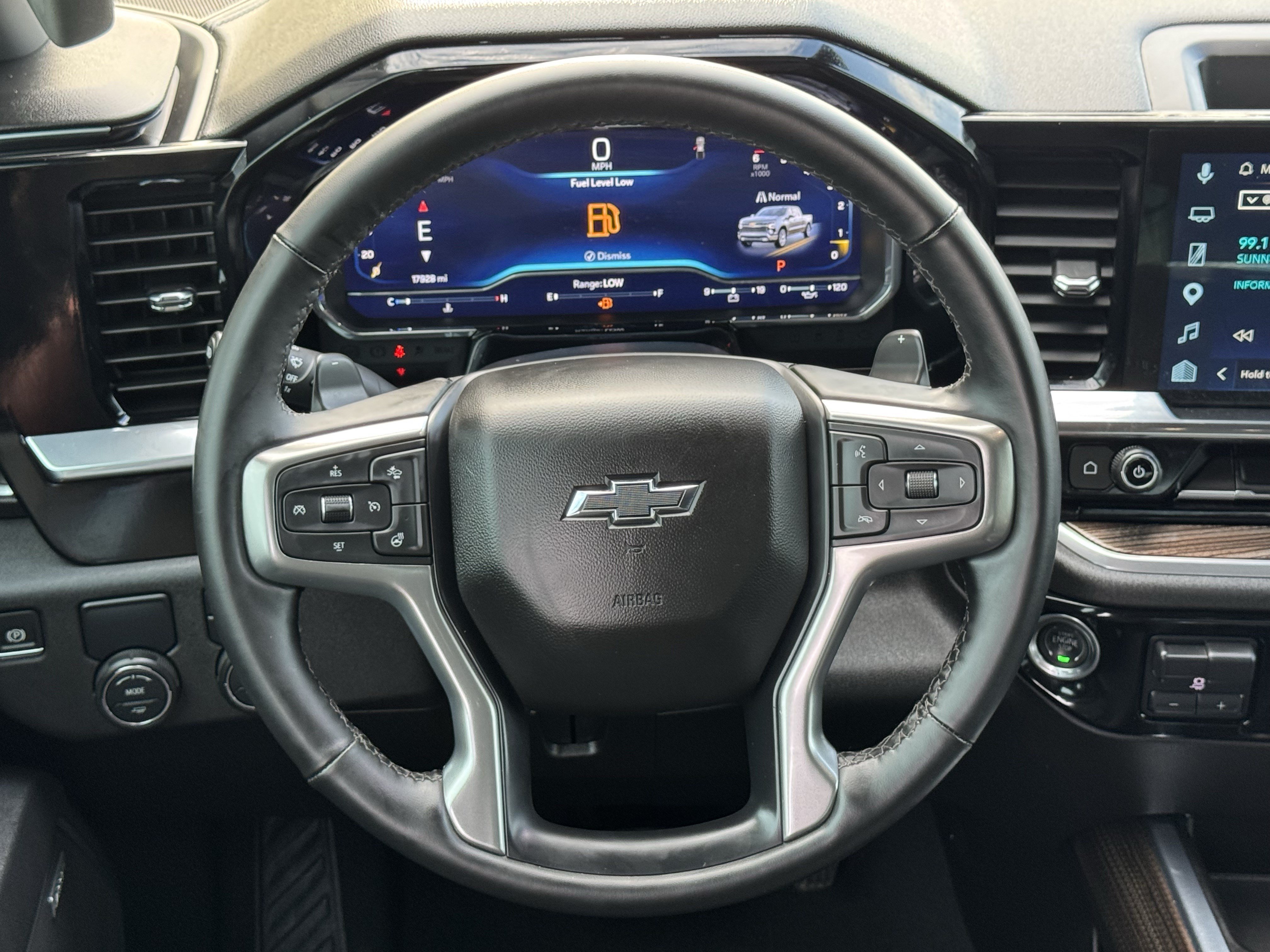 Used 2025 Chevrolet Silverado 1500 RST w/ Texas Edition Plus RWD image 11