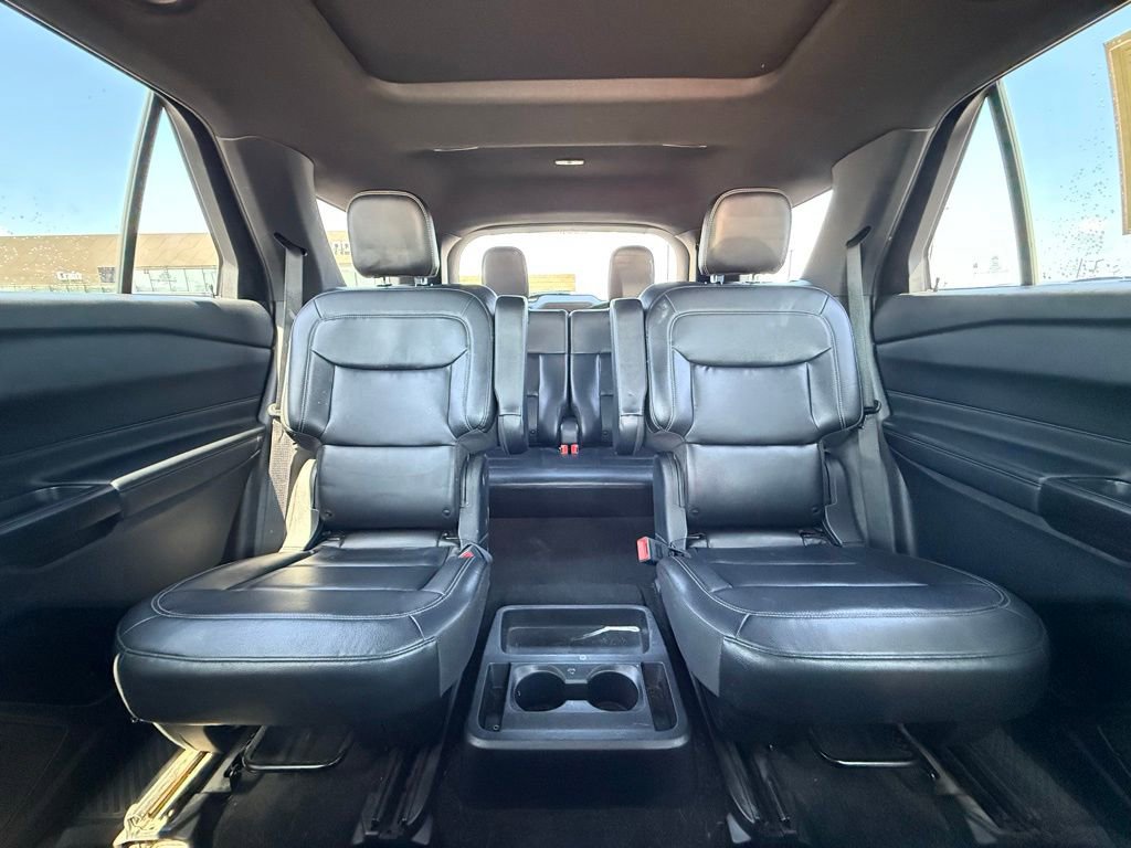Used 2020 Ford Explorer XLT w/ Equipment Group 202A AWD/4WD image 29