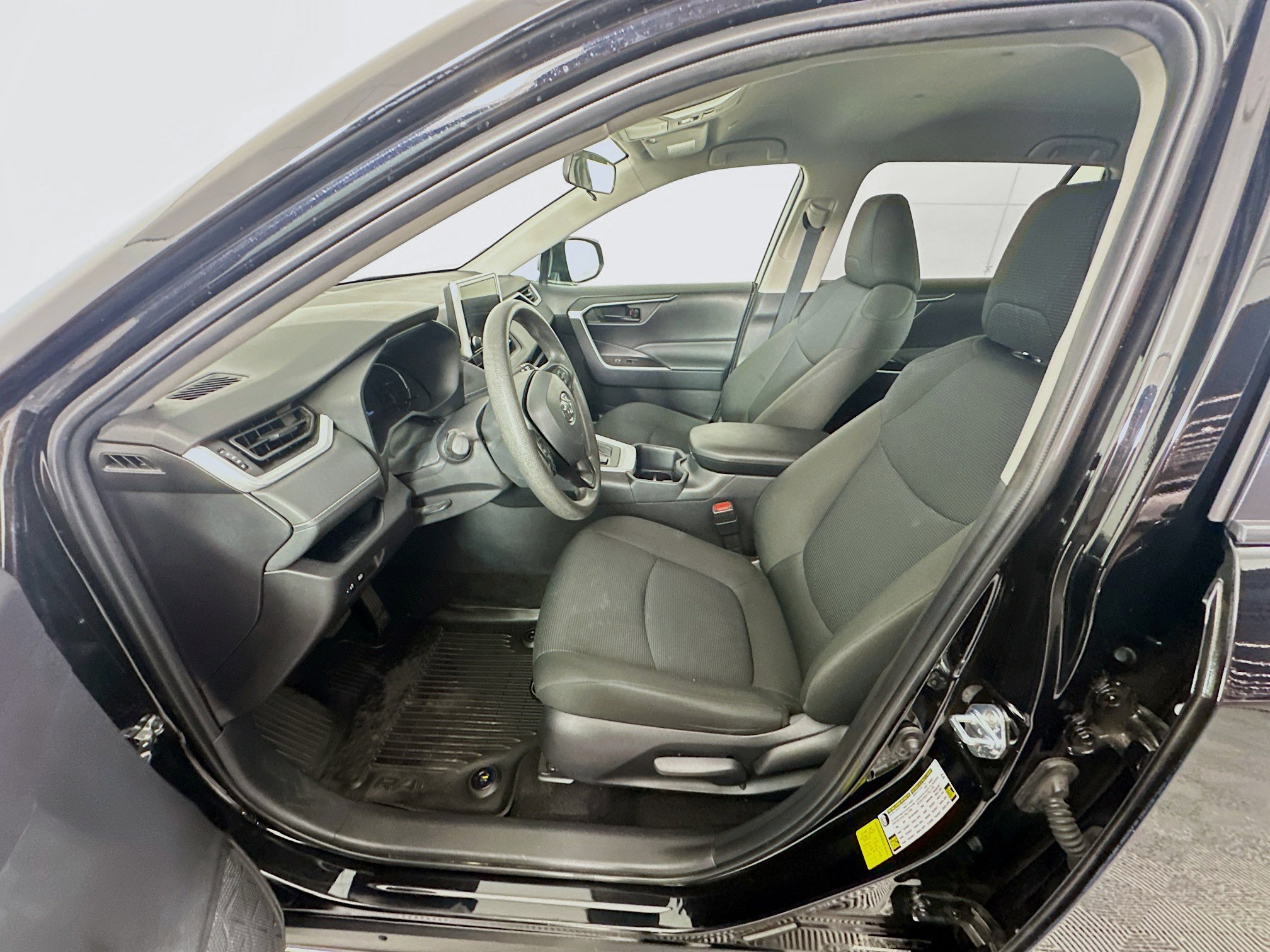 Used 2025 Toyota RAV4 LE image 13