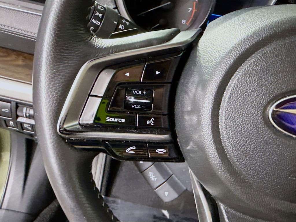 Used 2019 Subaru Outback 3.6R Touring AWD/4WD image 23