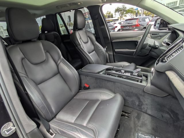 Certified 2025 Volvo XC90 T8 Ultra w/ Protection Package Premier AWD/4WD image 30