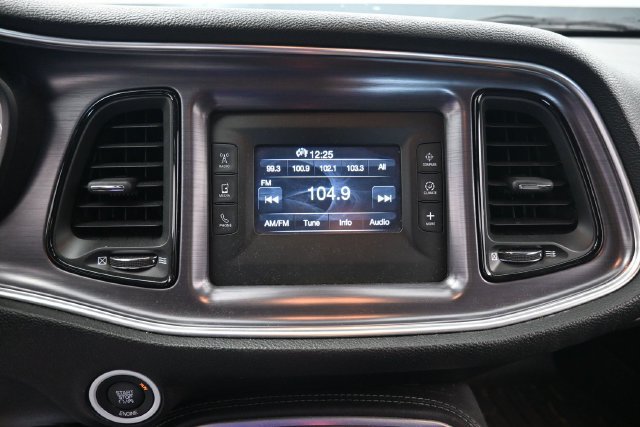 Used 2015 Dodge Challenger SXT RWD image 12