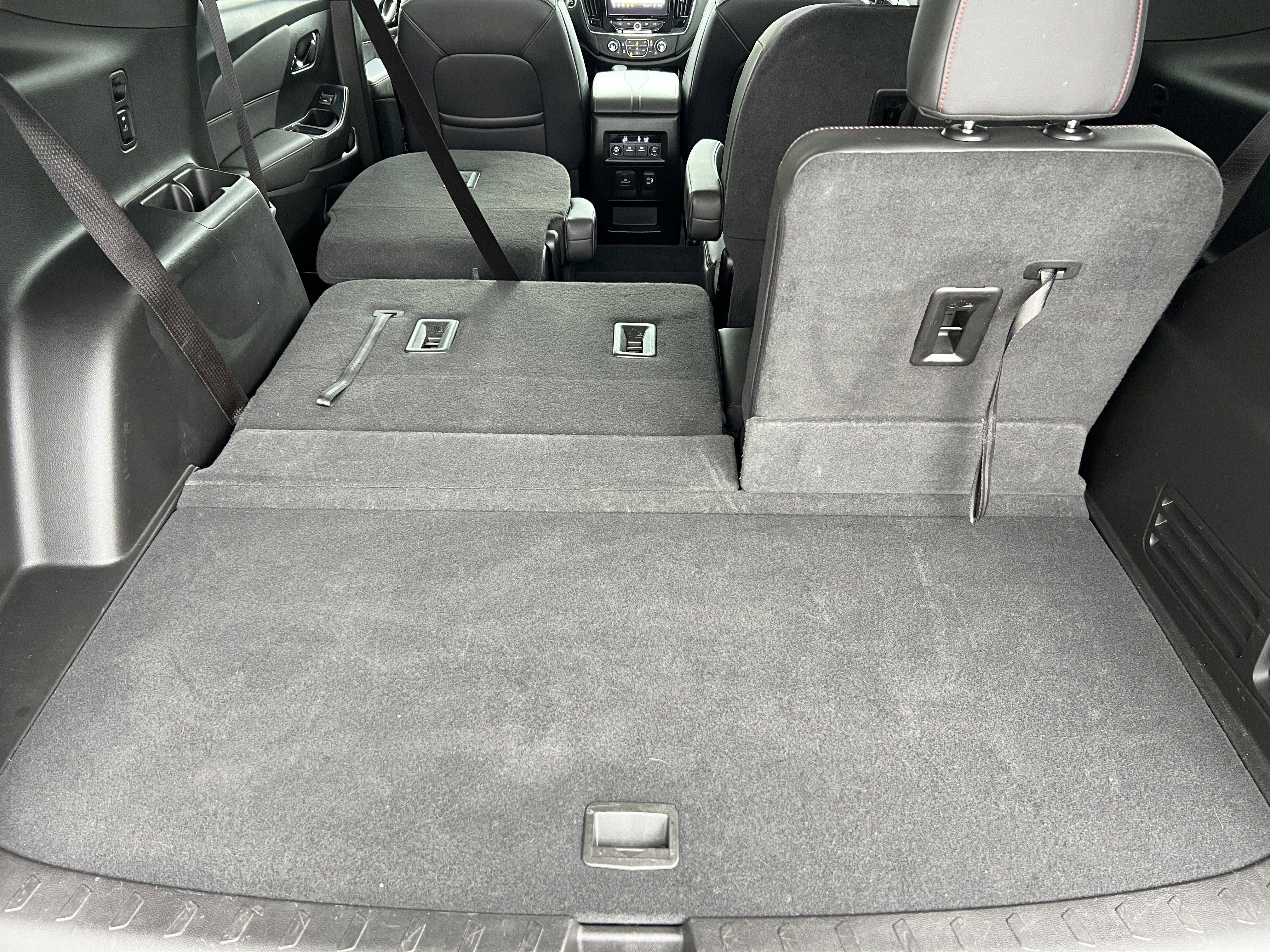Used 2023 Chevrolet Traverse RS w/ LPO, Cargo Package AWD/4WD image 21
