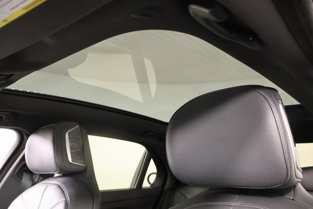 Used 2023 BMW 760i xDrive image 17