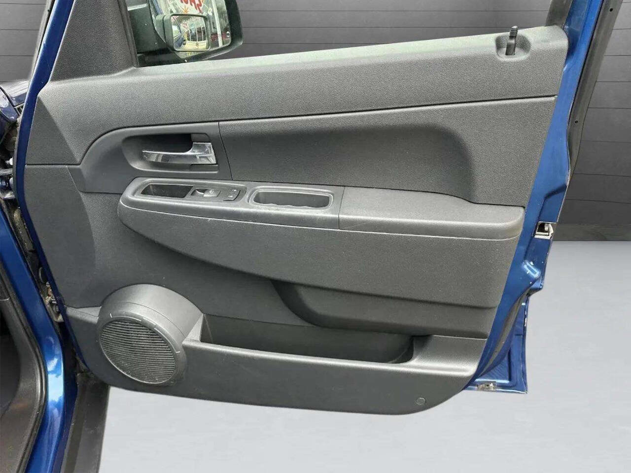 Used 2009 Jeep Liberty Rocky Mountain image 26