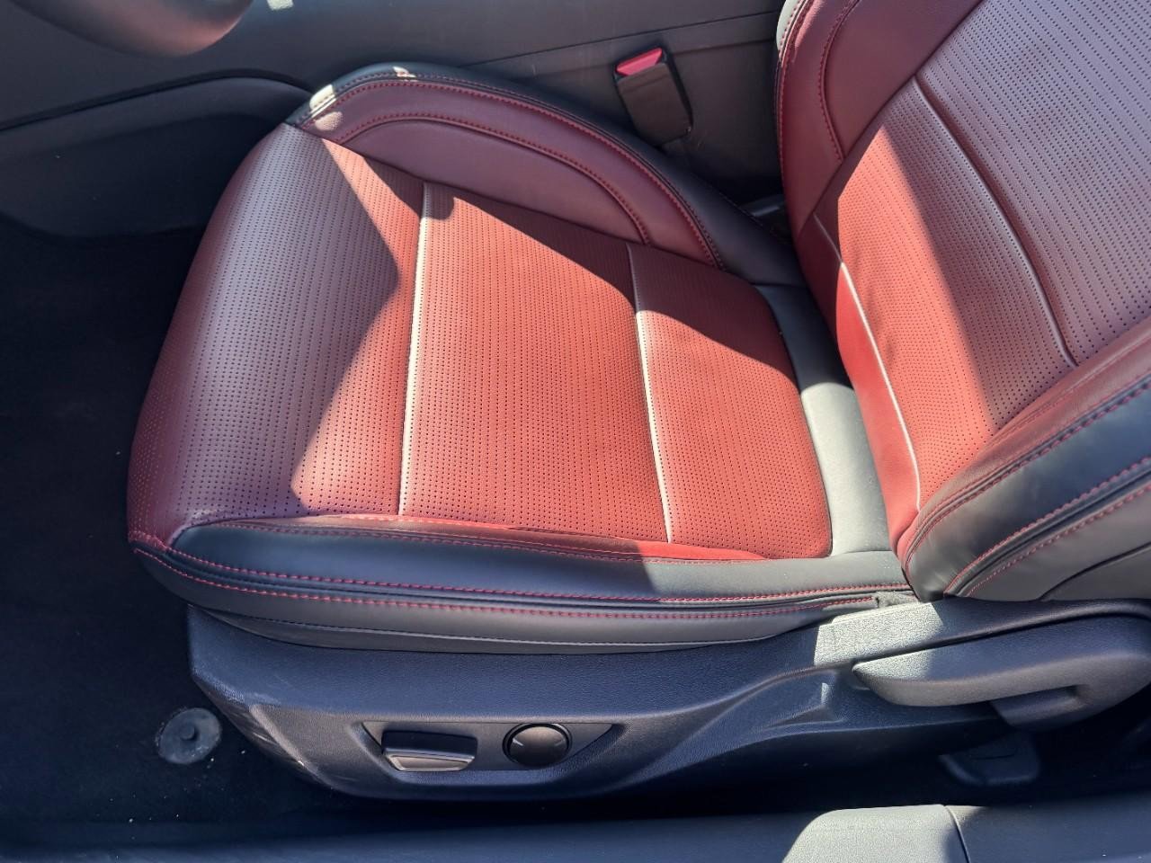 Used 2025 Ford Mustang Premium image 12