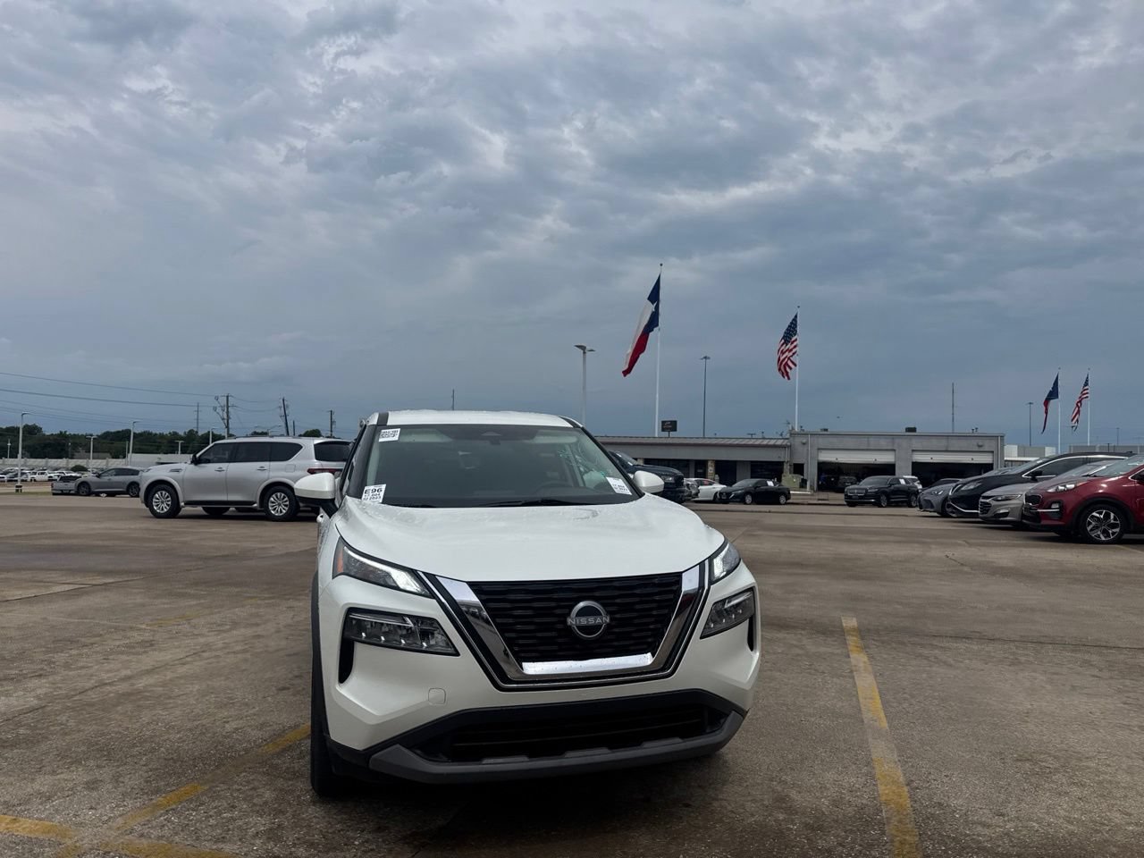 Certified 2023 Nissan Rogue SV AWD/4WD image 4