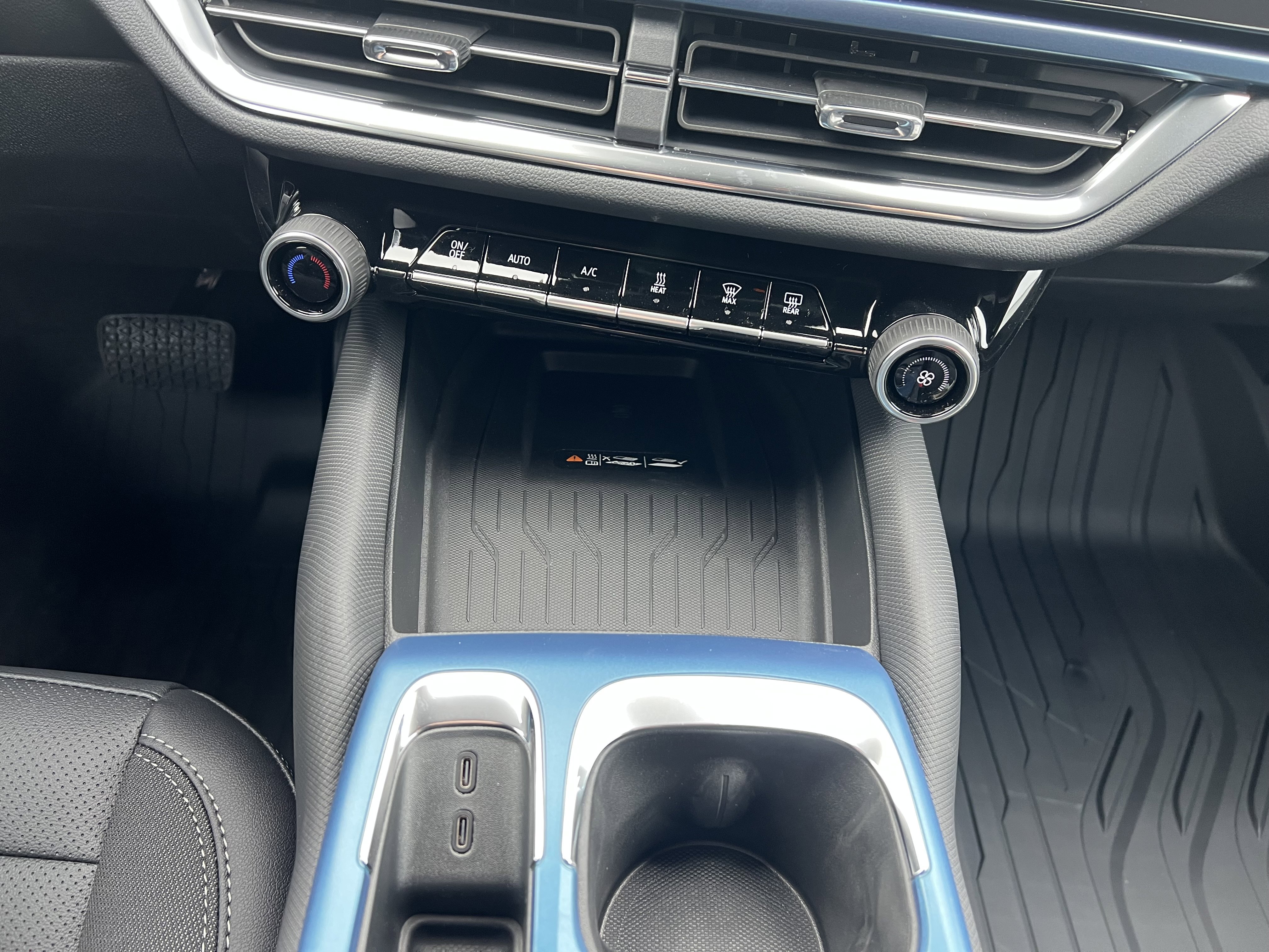 New 2026 Chevrolet Equinox EV LT image 8