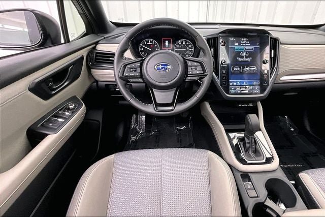 Used 2025 Subaru Forester Premium AWD/4WD image 5