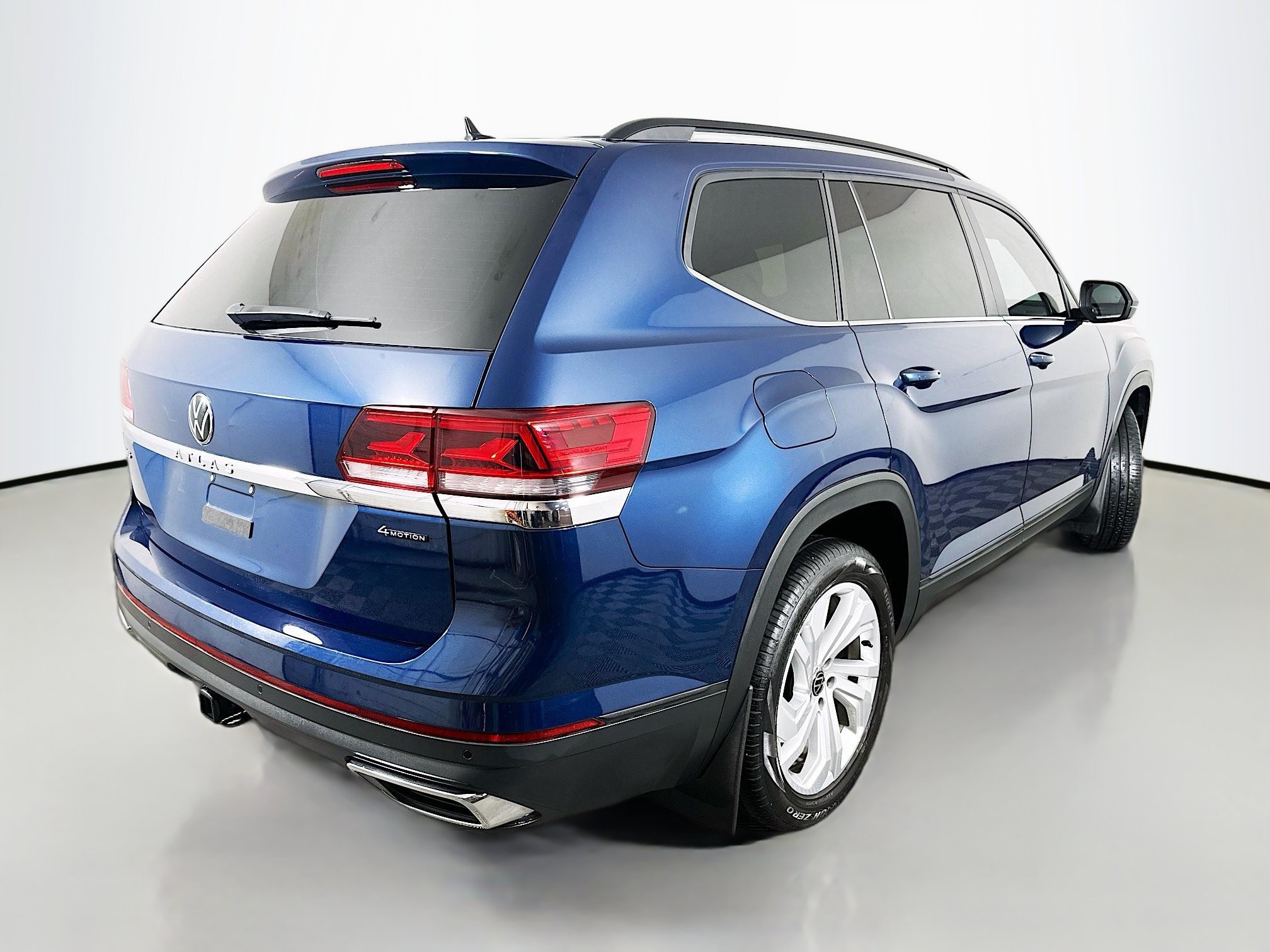 Used 2023 Volkswagen Atlas SE AWD/4WD image 7