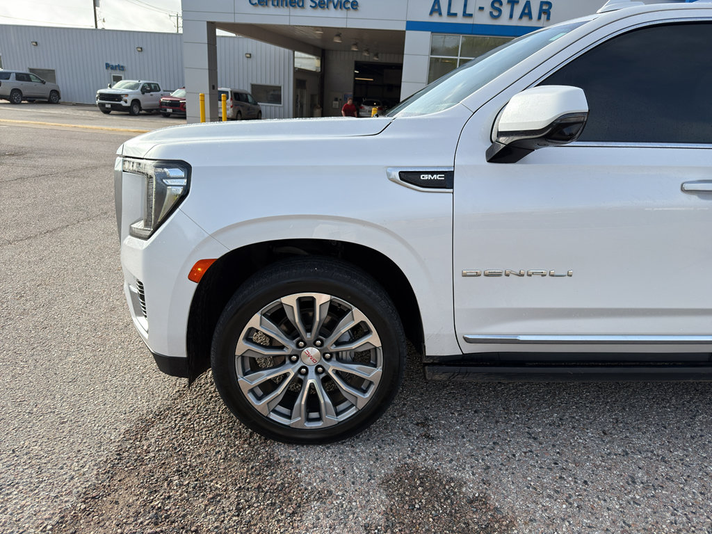 Certified 2021 GMC Yukon Denali w/ Denali Premium Package RWD image 2