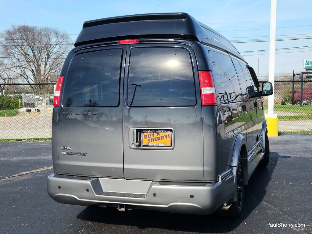 Used 2021 Chevrolet Express 2500 LS w/ Enhanced Convenience Package image 17