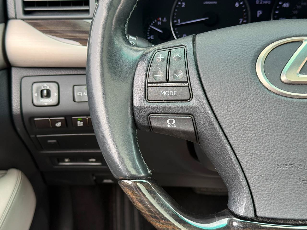 Used 2014 Lexus LS 460 AWD w/ Comfort Package image 16