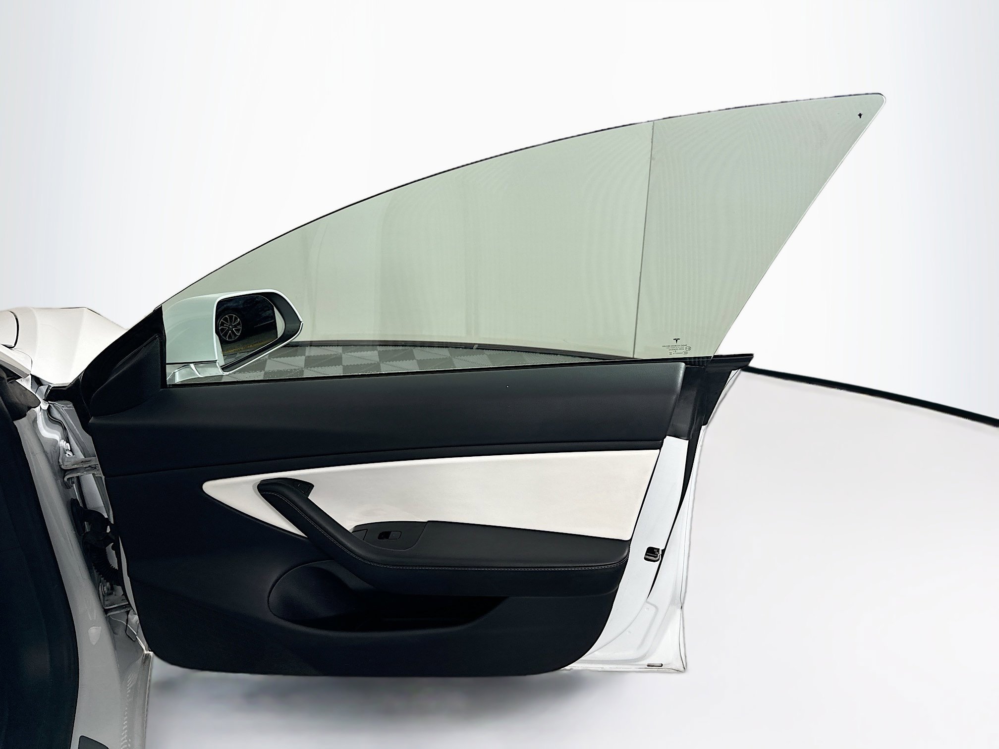 Used 2020 Tesla Model 3 Standard Range Plus image 29