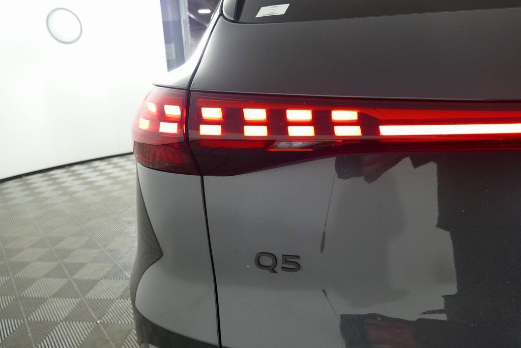 Used 2025 Audi Q5 Premium Plus w/ Premium Plus image 29