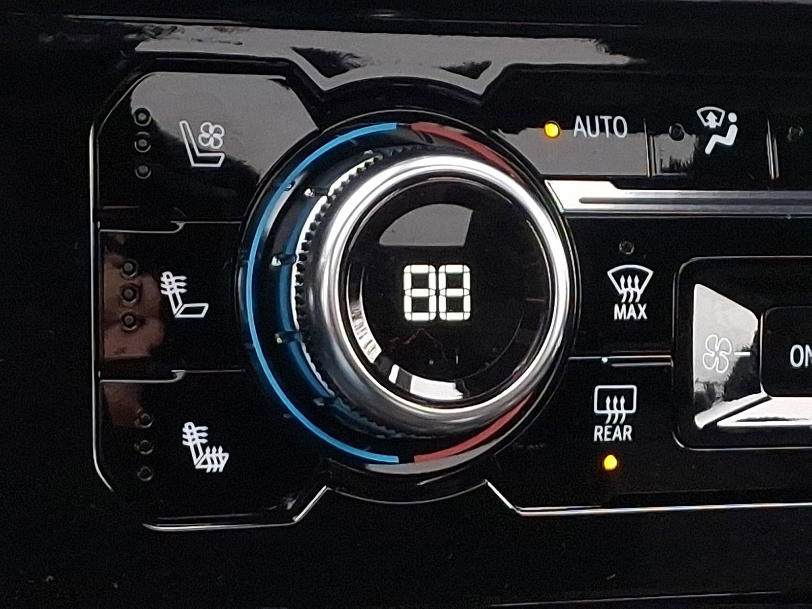 New 2026 GMC Sierra 3500 Denali w/ Denali Reserve Package image 25