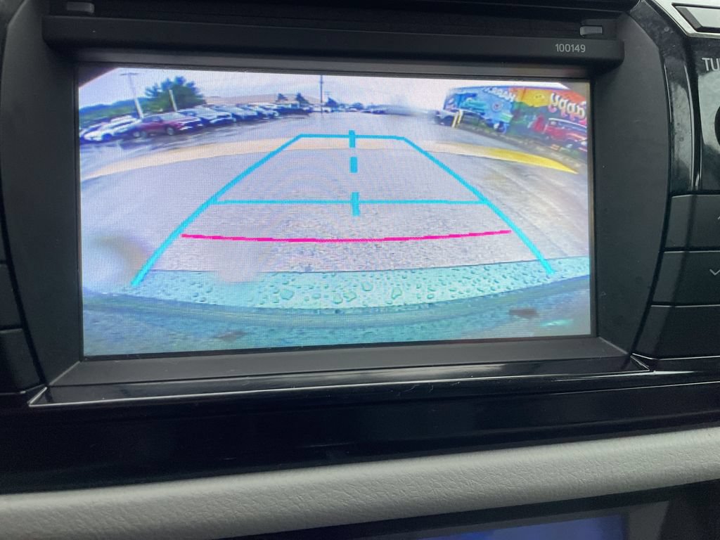Used 2015 Toyota Corolla LE FWD image 19