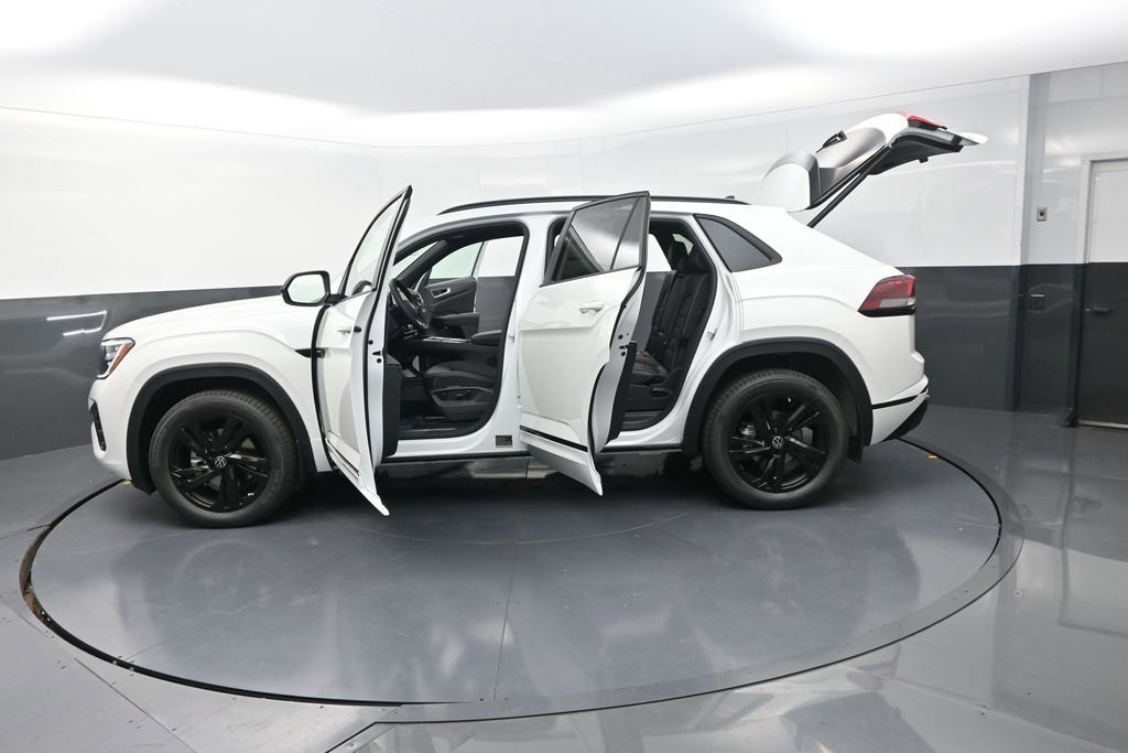 New 2026 Volkswagen Atlas Cross Sport SEL R-Line image 32