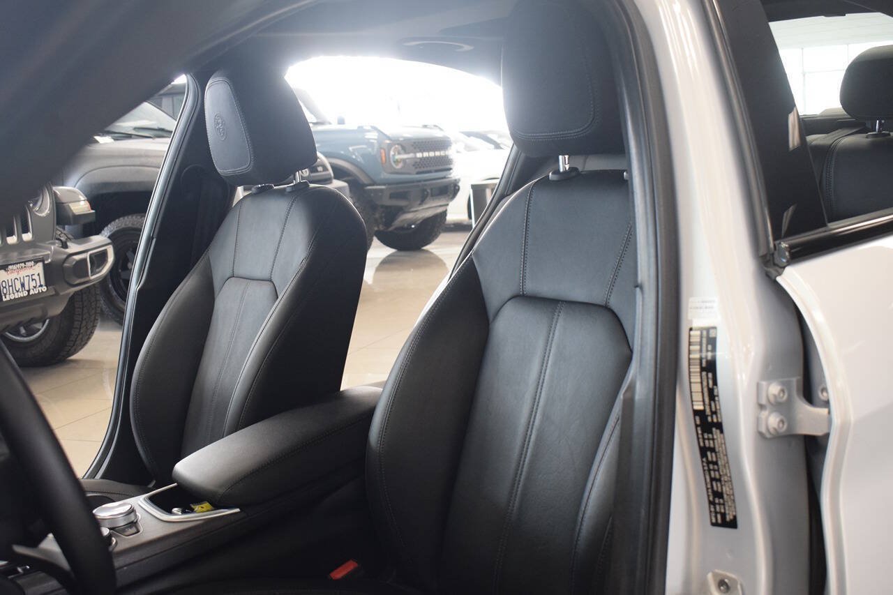 Used 2022 Alfa Romeo Giulia Ti RWD image 41