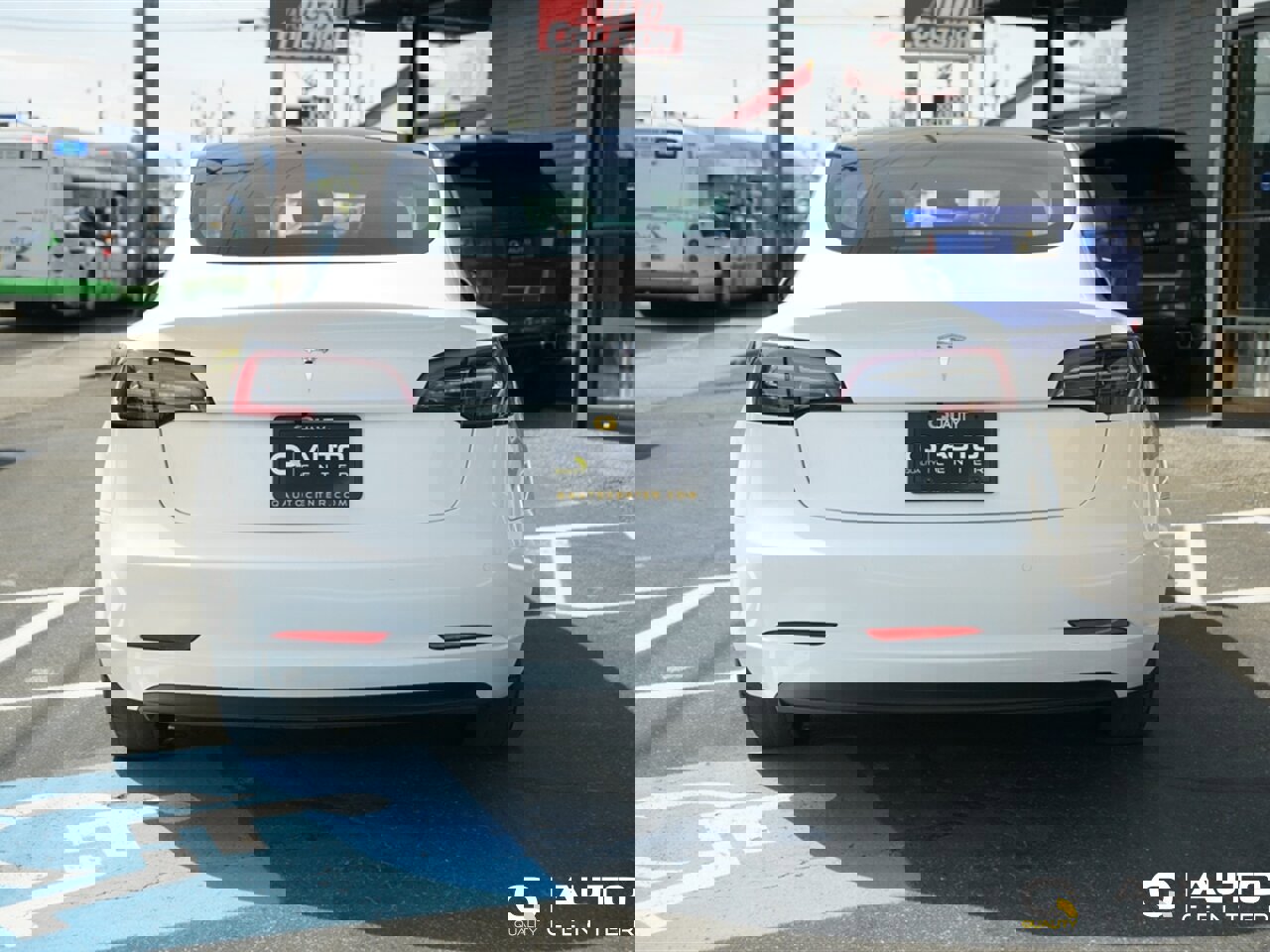 Used 2022 Tesla Model 3 image 5