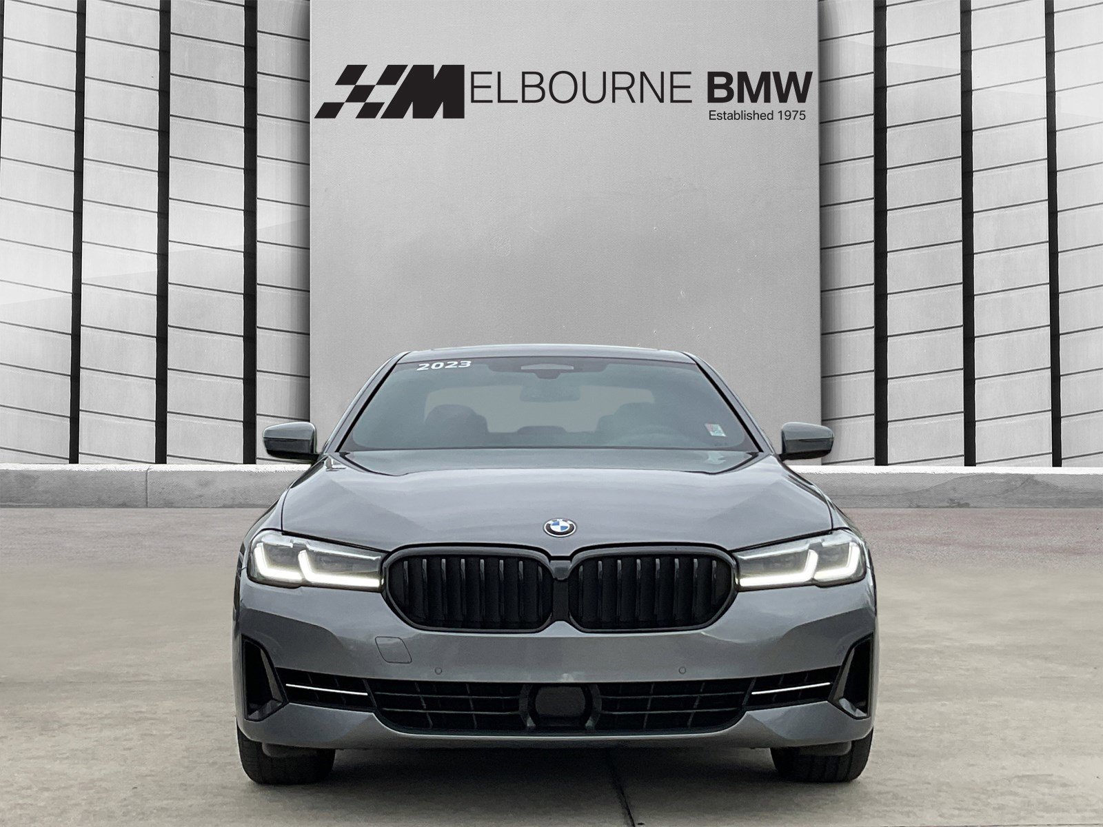 Certified 2023 BMW 540i w/ Executive Package image 2