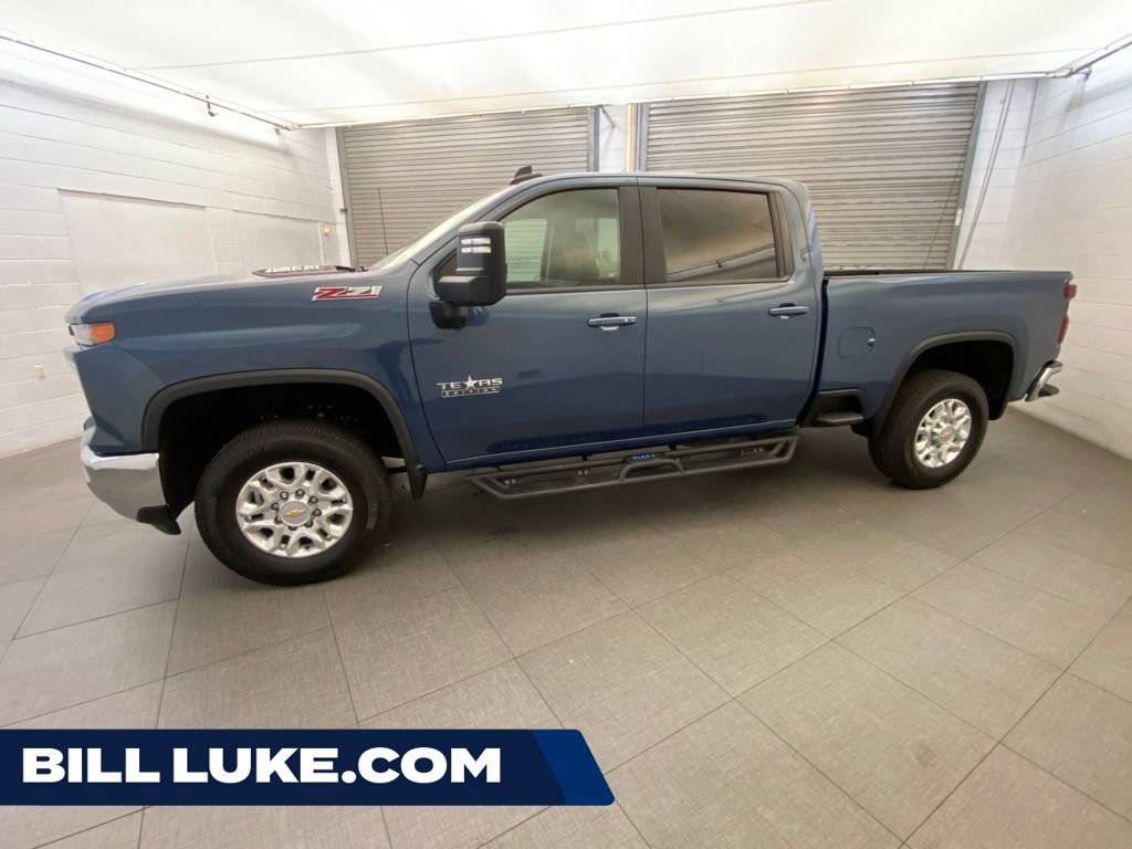 Used 2025 Chevrolet Silverado 2500 LT w/ Texas Edition AWD/4WD image 1