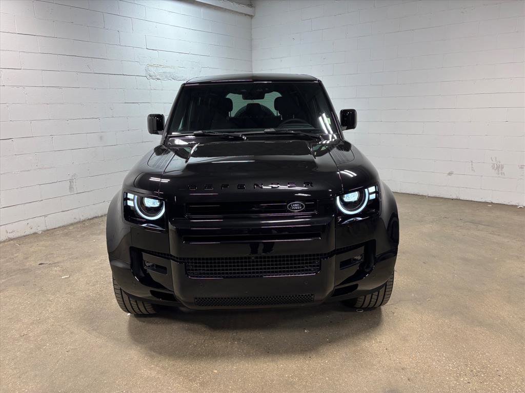 New 2026 Land Rover Defender 110 V8 image 3