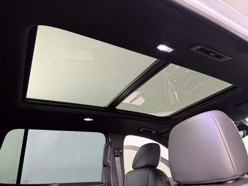 Used 2026 Chevrolet Traverse High Country w/ LPO, Floor Liner Package FWD image 15
