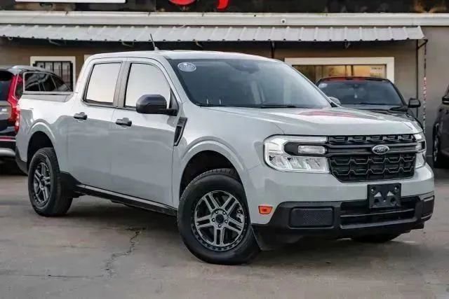 Used 2024 Ford Maverick XL image 8