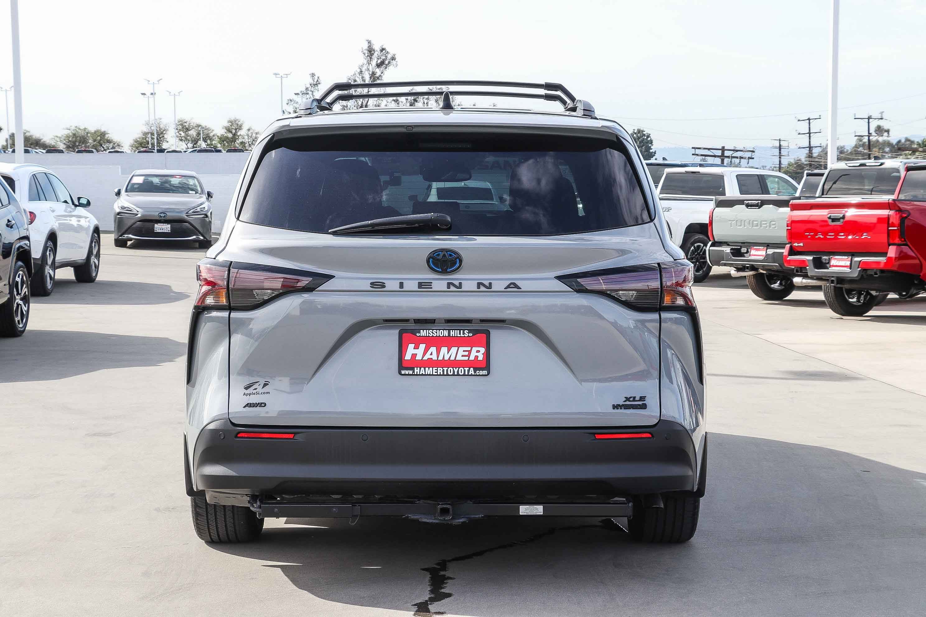 Certified 2024 Toyota Sienna XLE Woodland Edition AWD/4WD image 6