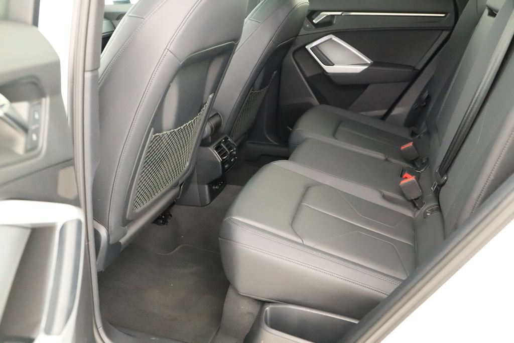Certified 2023 Audi Q3 2.0T Premium w/ Convenience Package AWD/4WD image 33