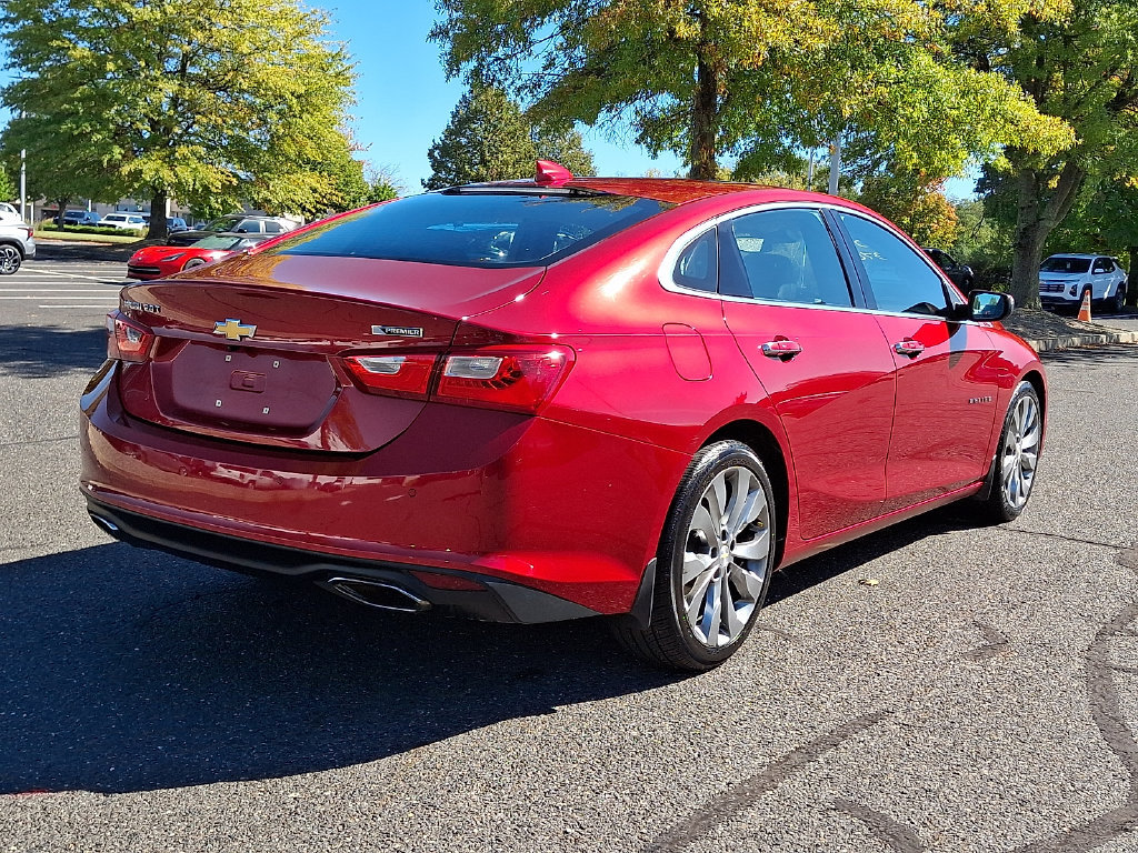 Used 2016 Chevrolet Malibu Premier w/ Driver Confidence Package FWD image 8