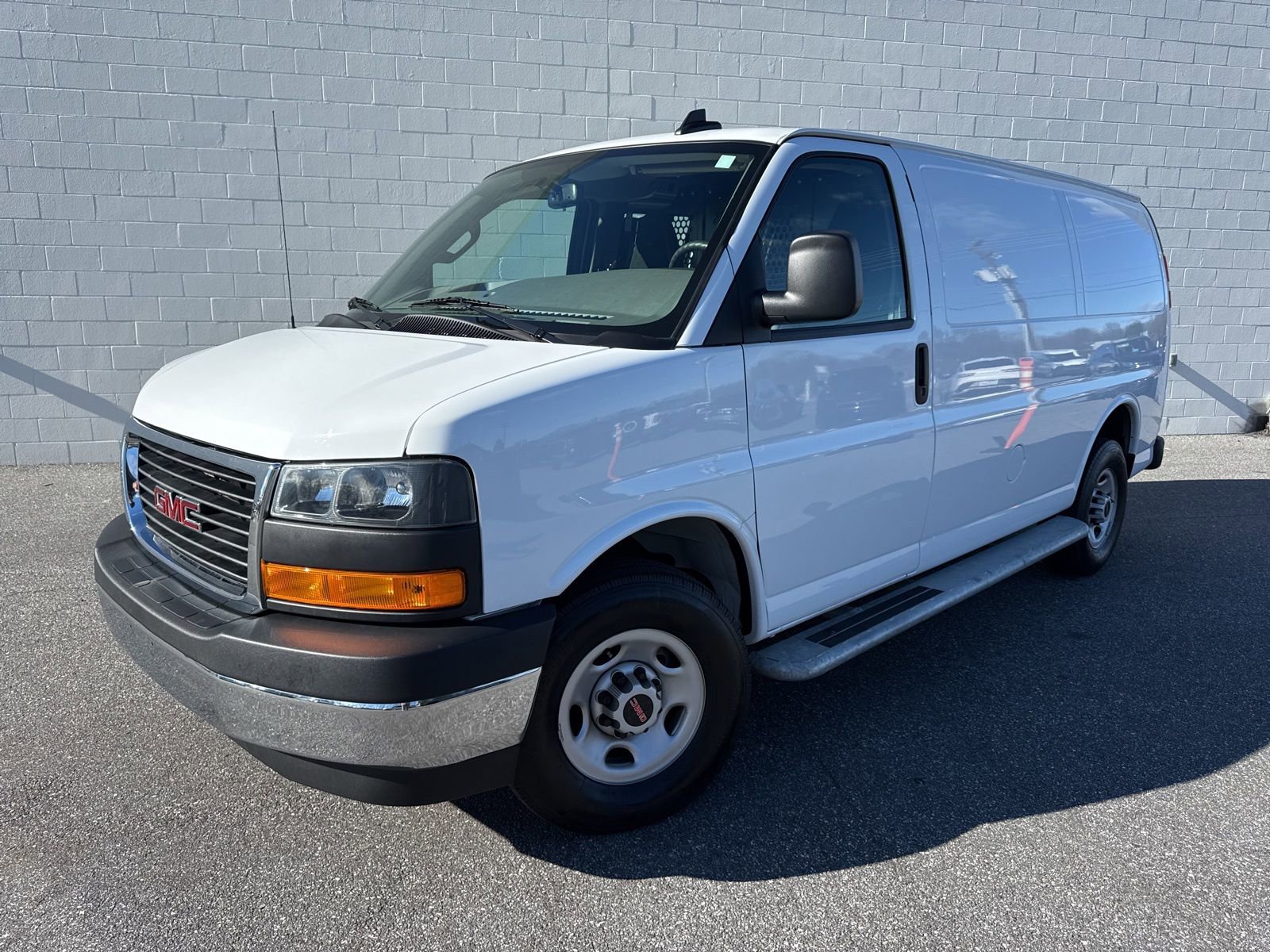 Used 2024 GMC Savana 2500 w/ Driver Convenience Package image 1