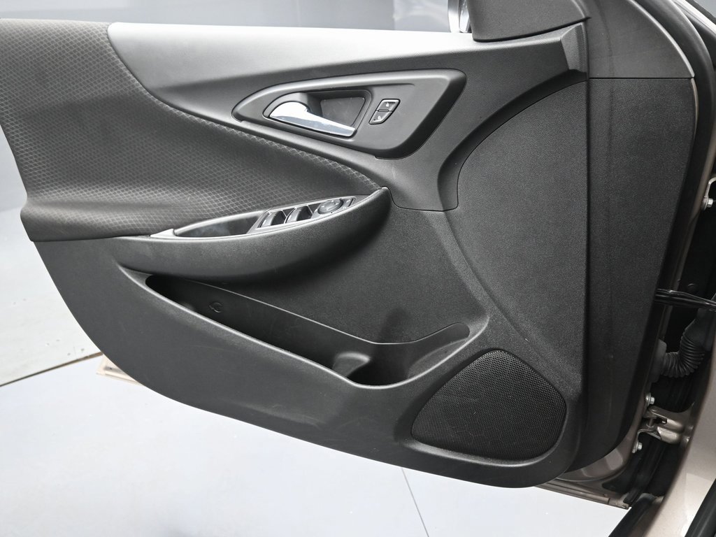 Used 2023 Chevrolet Malibu LS image 22