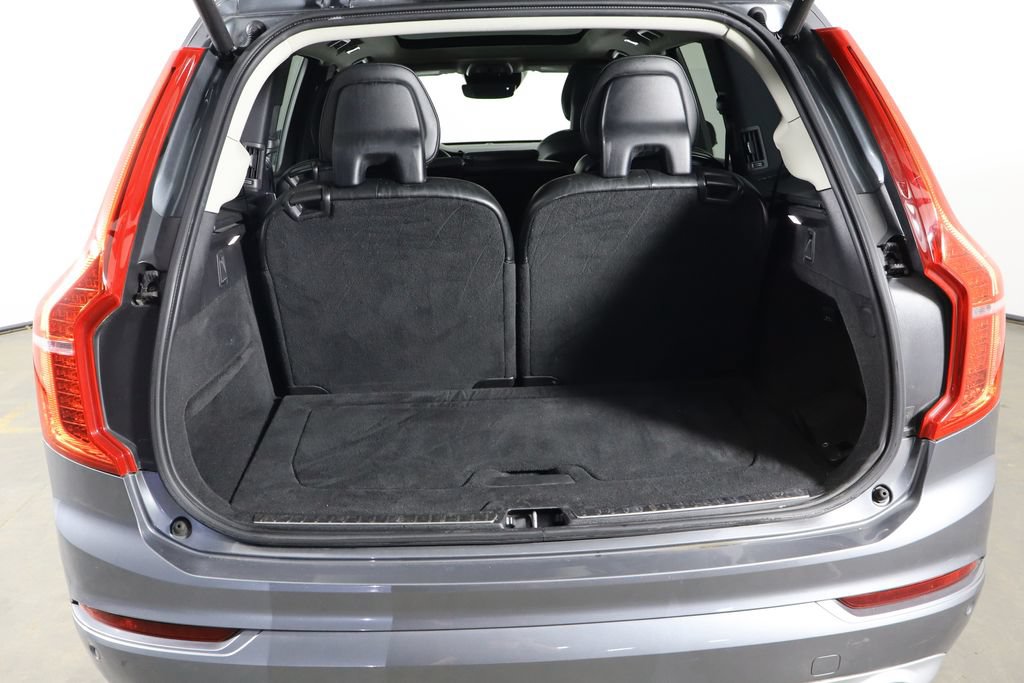Used 2018 Volvo XC90 T5 Momentum w/ Convenience Package FWD image 17