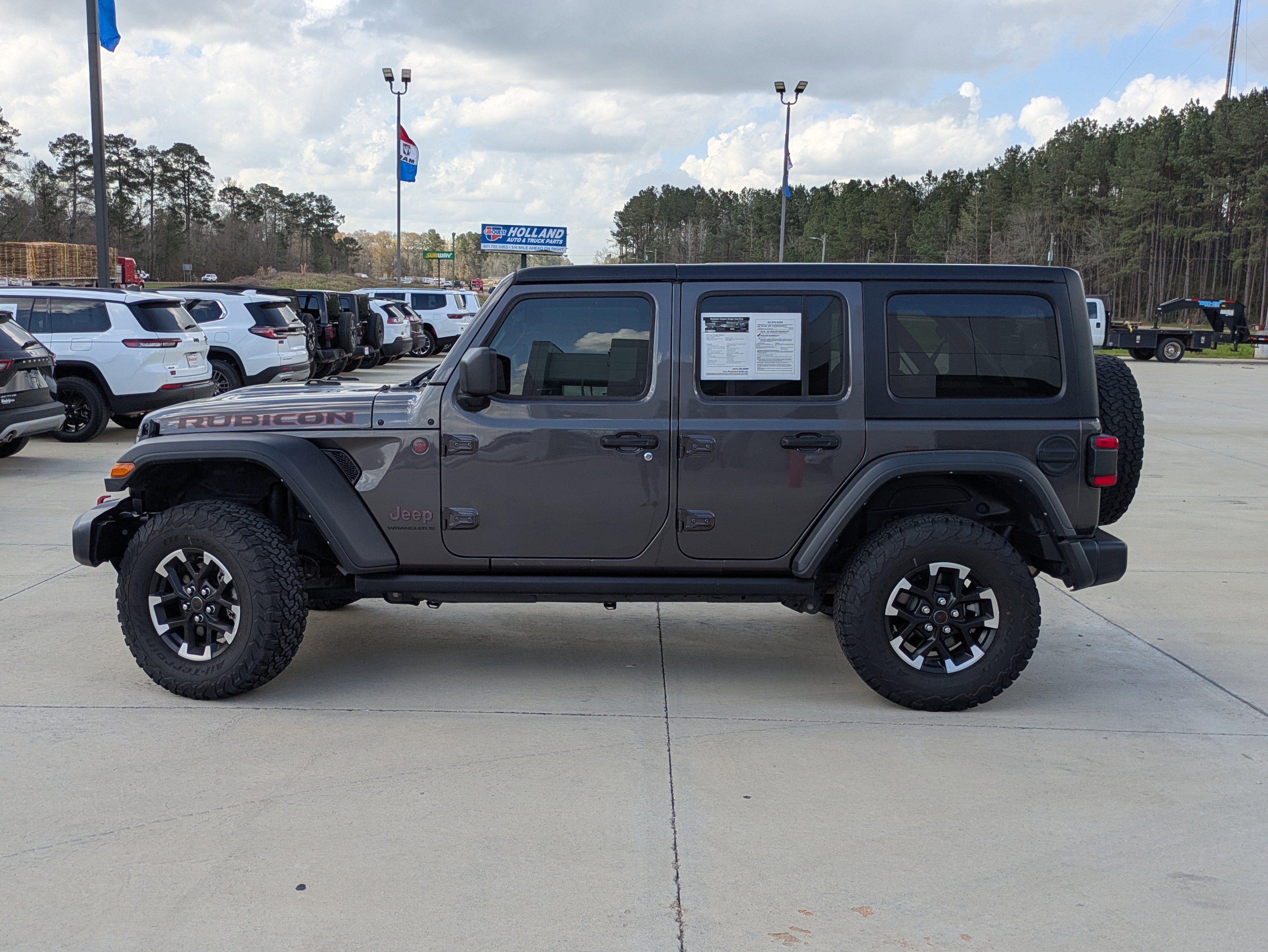 Used 2025 Jeep Wrangler Unlimited Rubicon image 5