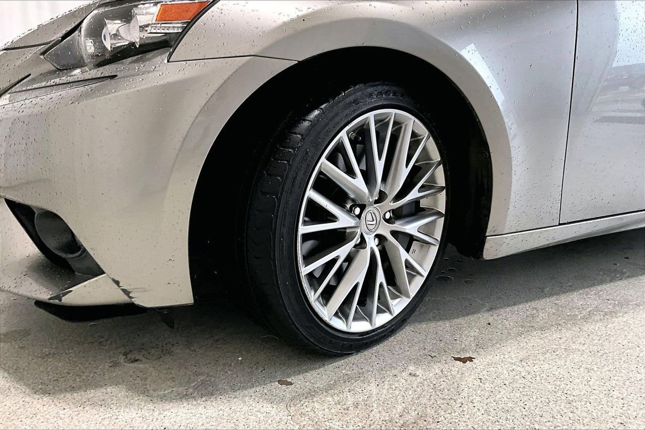 Used 2016 Lexus IS 300 AWD w/ Premium Package image 20