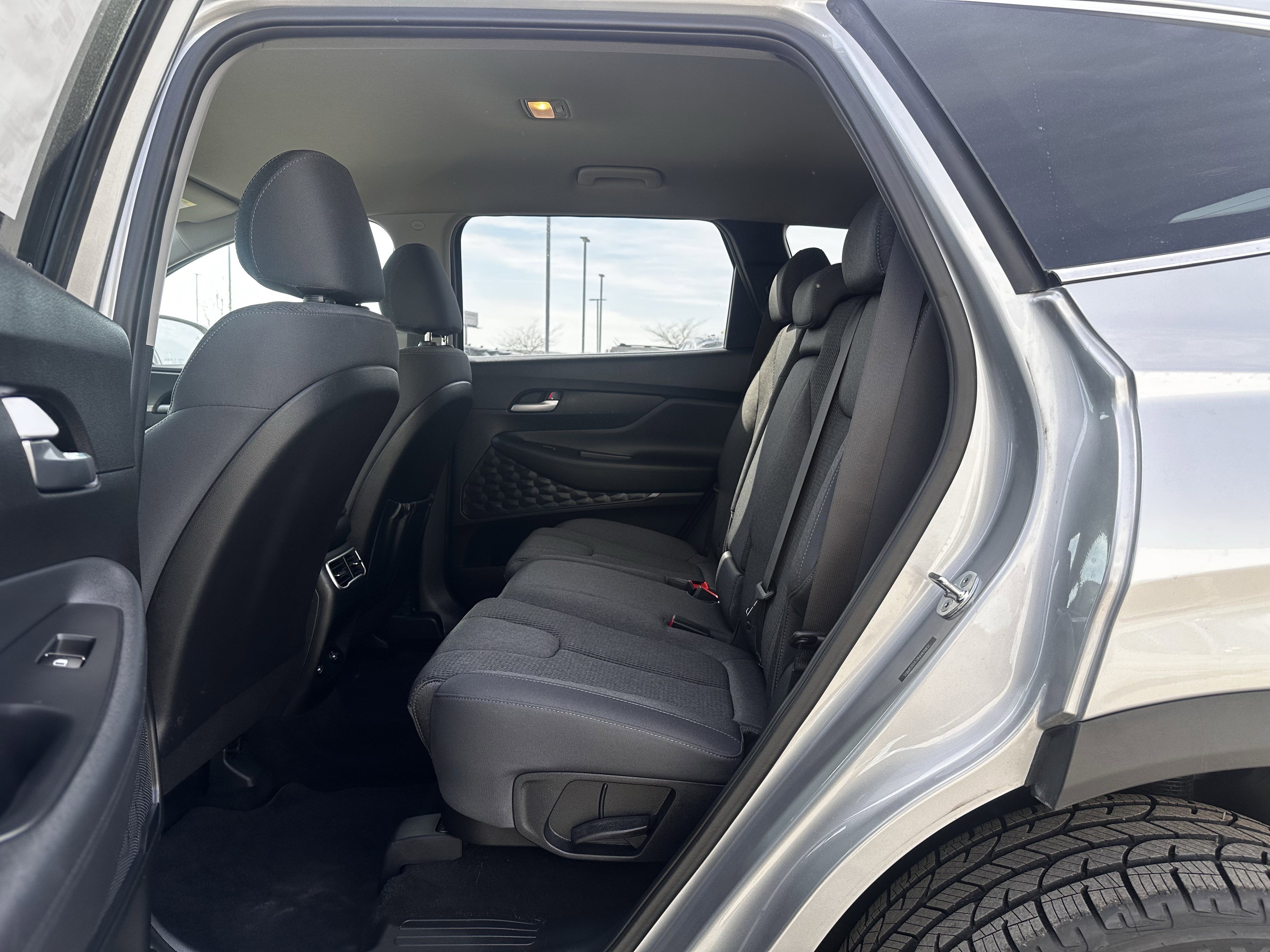 Used 2022 Hyundai Santa Fe SEL image 19