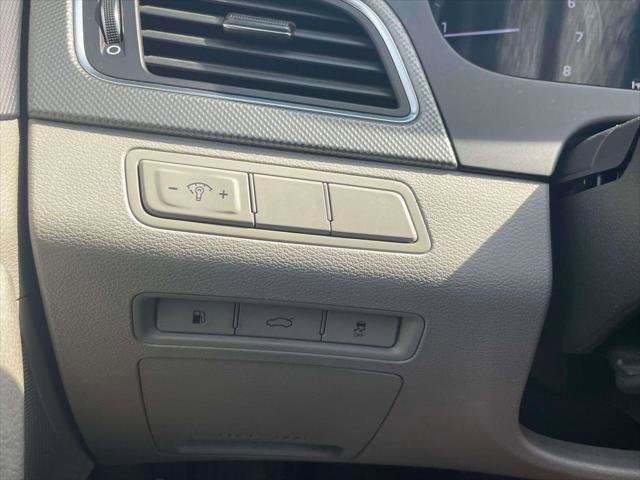 Used 2017 Hyundai Sonata SE FWD image 18