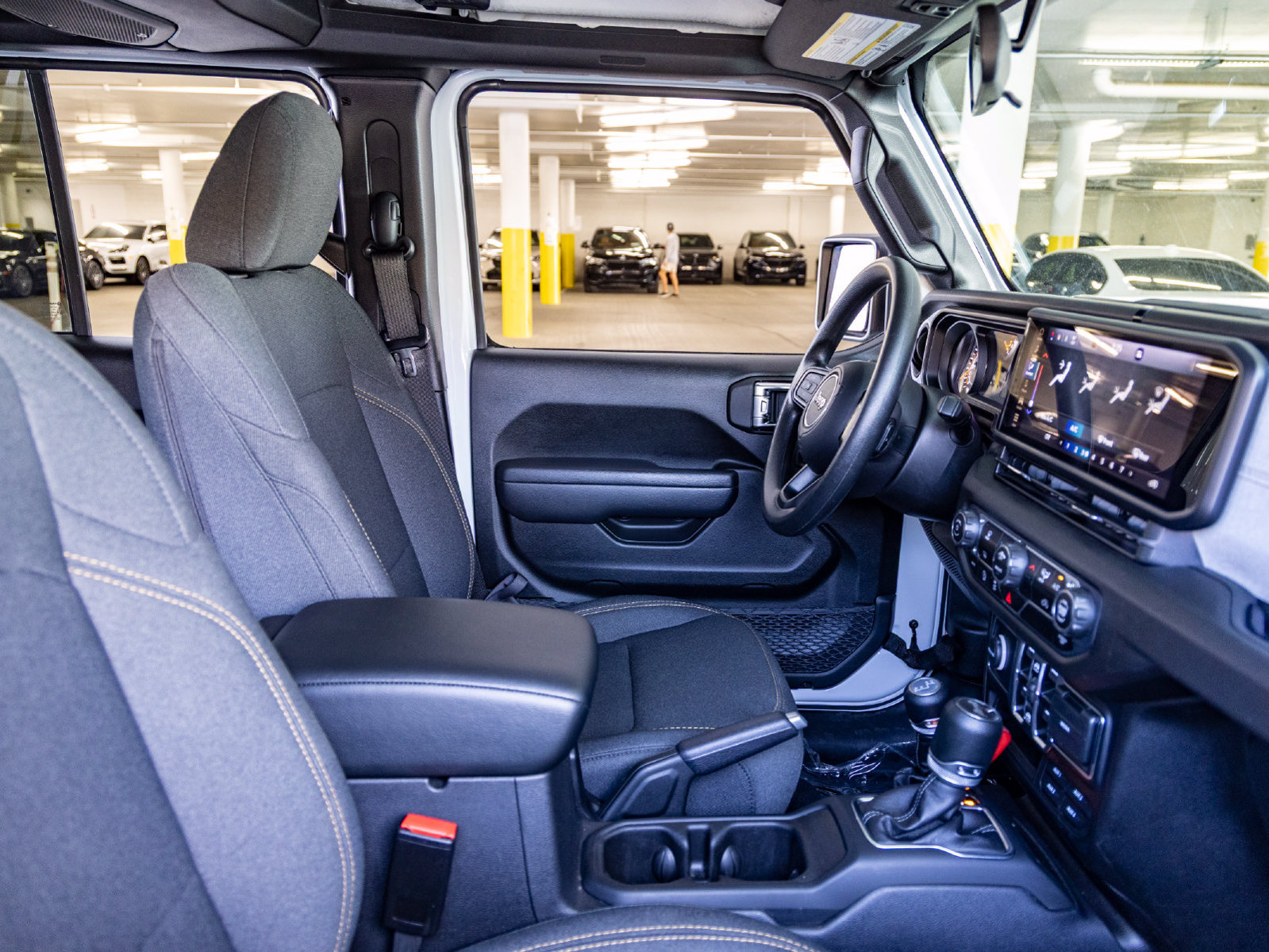 Used 2025 Jeep Wrangler Unlimited Sport AWD/4WD image 32