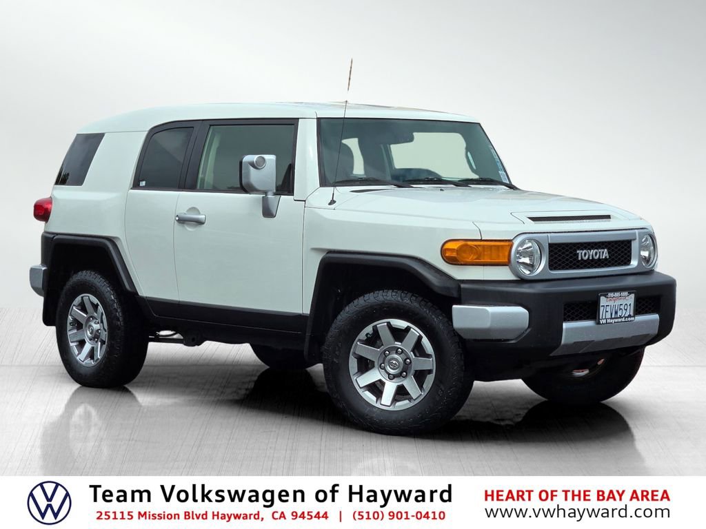 Used 2014 Toyota FJ Cruiser 4WD w/ Convenience Package image 1